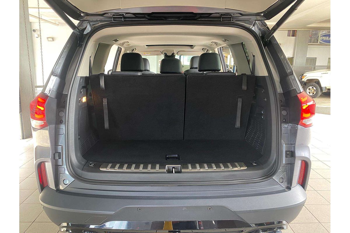 D90 SV9A EXECUTIVE (4WD) D20 2.0L DTT4 TWIN TURBO CDI 8 SP AUTOMATIC 4D WAGON