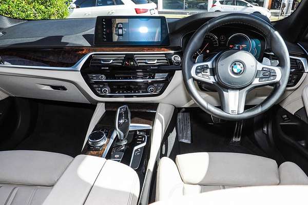 2017 BMW 5 Series 520d M Sport G30