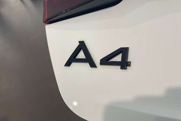 2023 Audi A4 35 TFSI S line B9