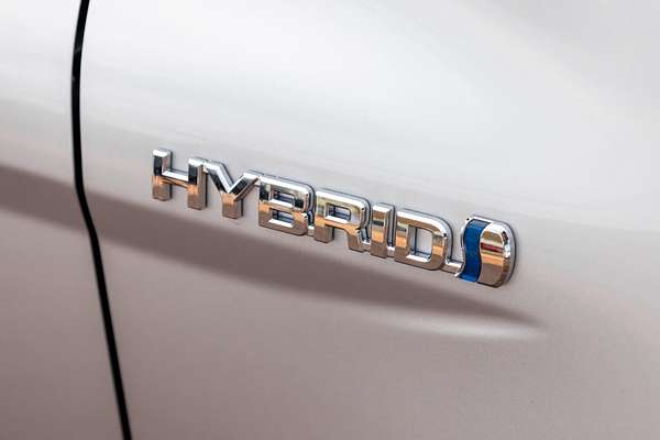 2023 Toyota Camry SL AXVH70R