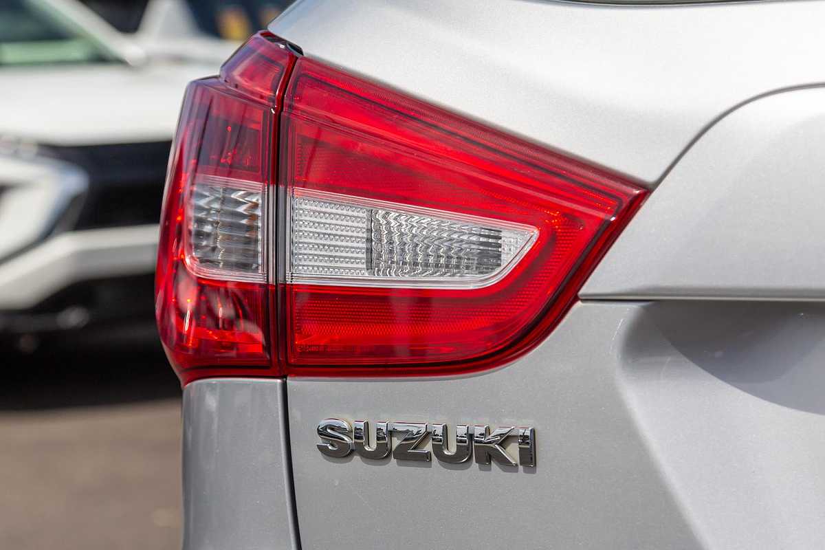 2017 Suzuki S-Cross Turbo Prestige JY