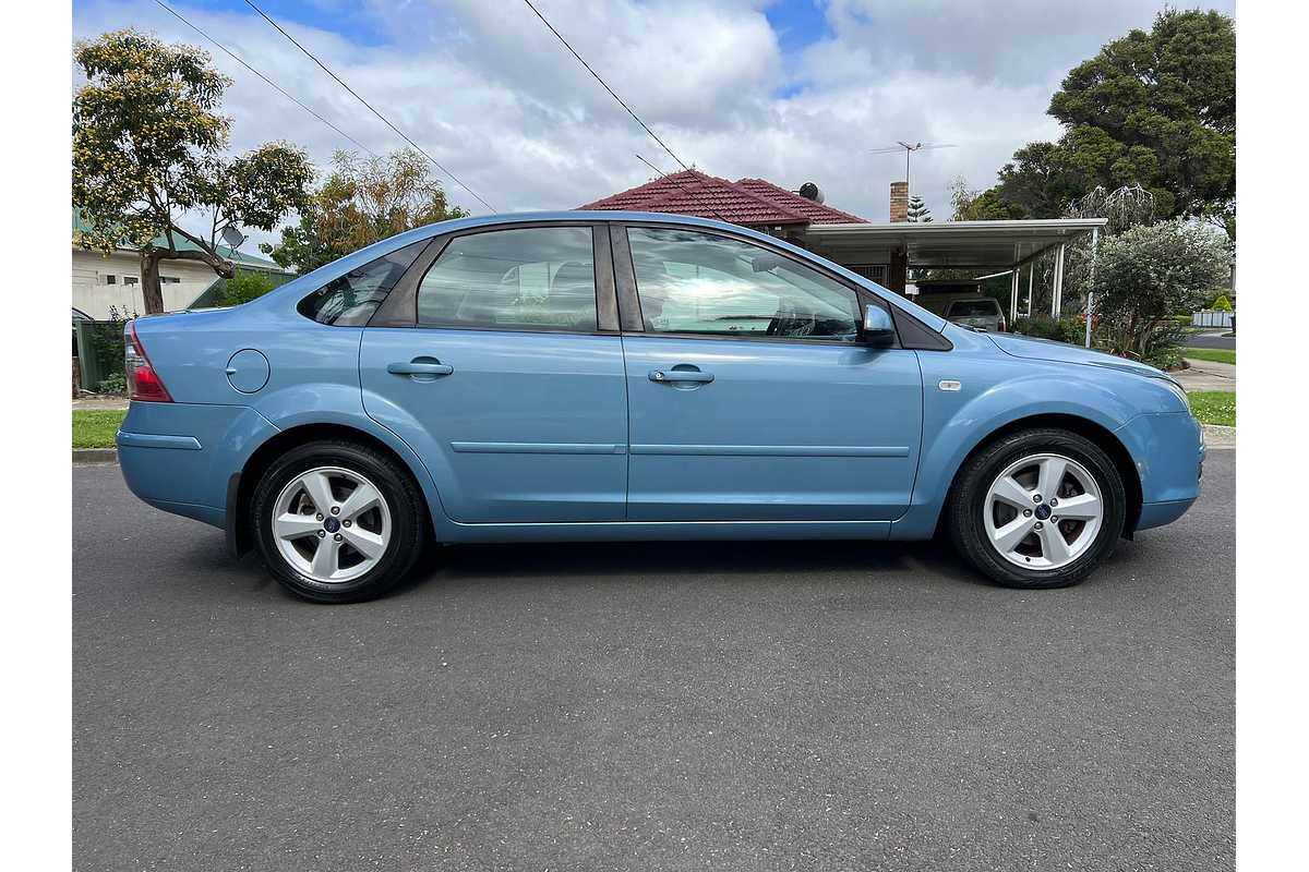 2006 Ford Focus LX LS