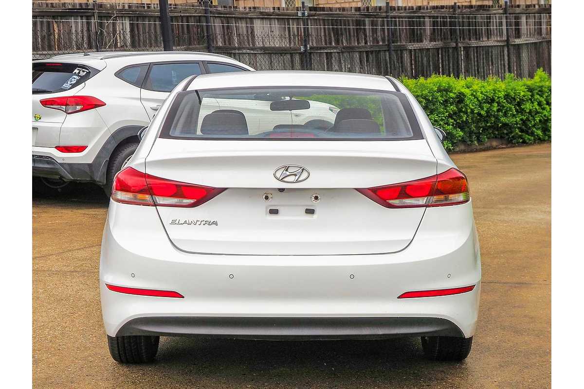 2017 Hyundai Elantra Active AD