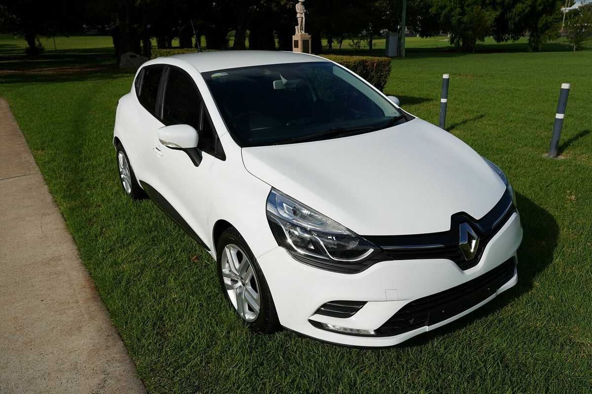 2017 Renault Clio Expression X98