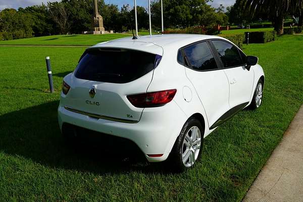 2017 Renault Clio Expression X98