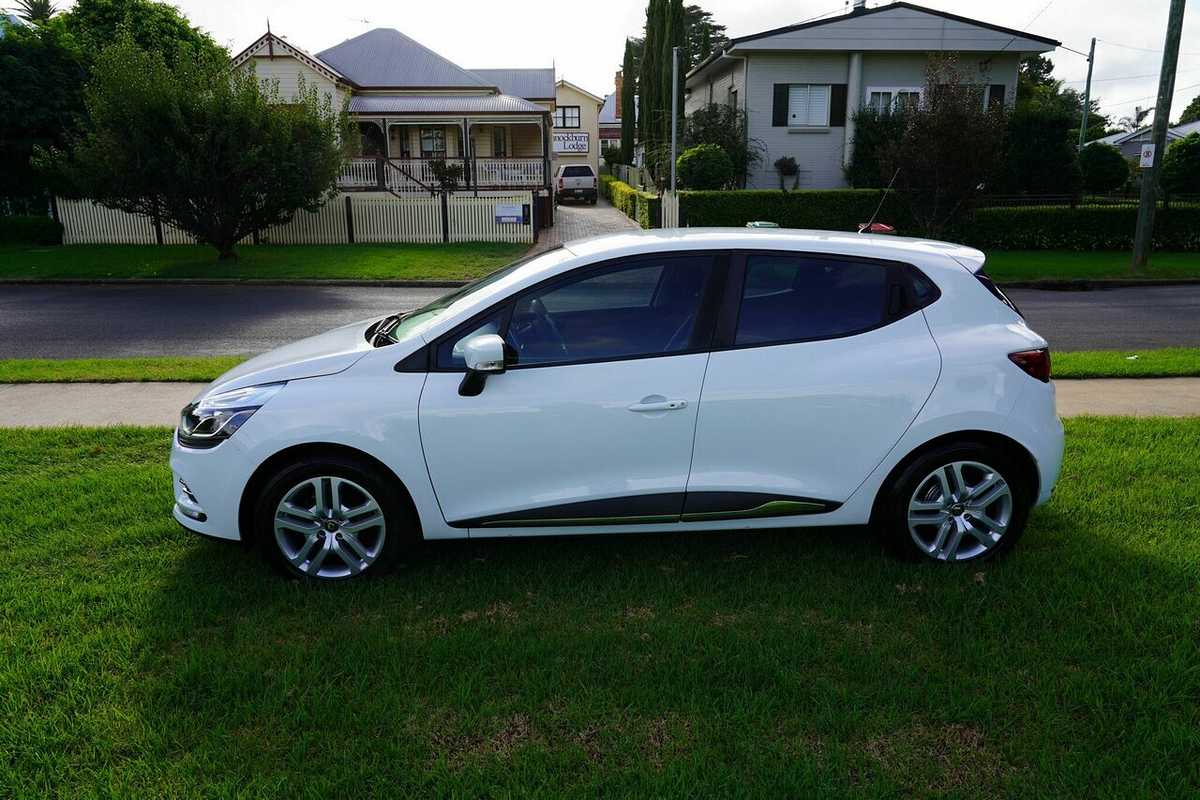2017 Renault Clio Expression X98