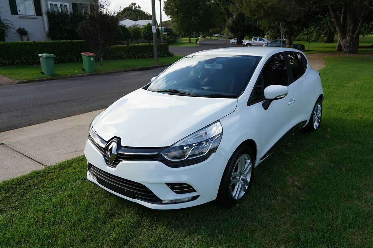 2017 Renault Clio Expression X98