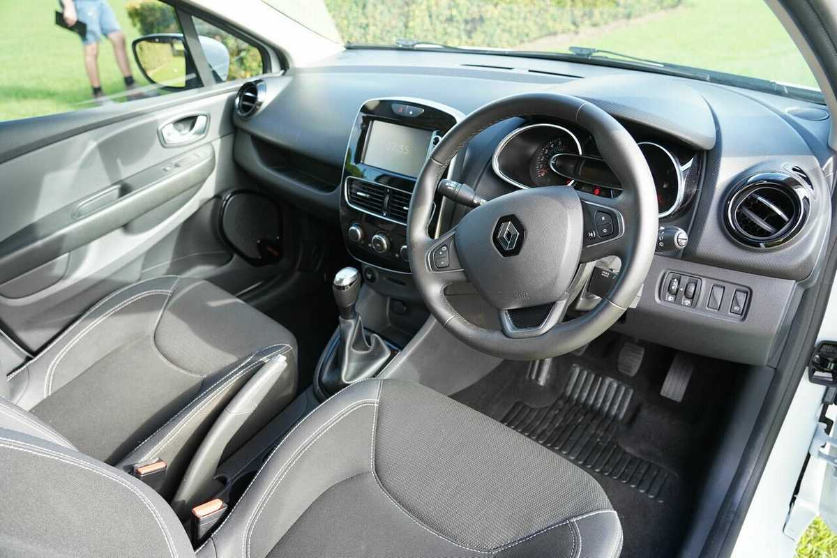 2017 Renault Clio Expression X98