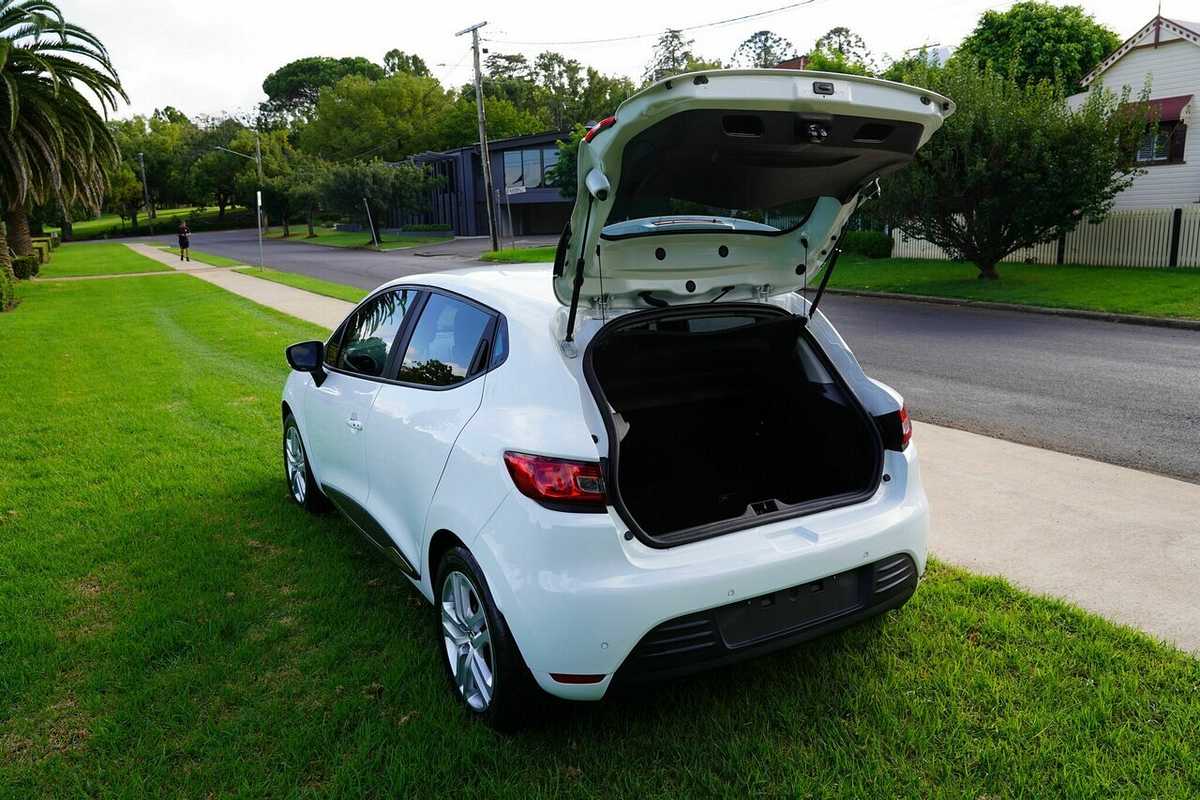 2017 Renault Clio Expression X98