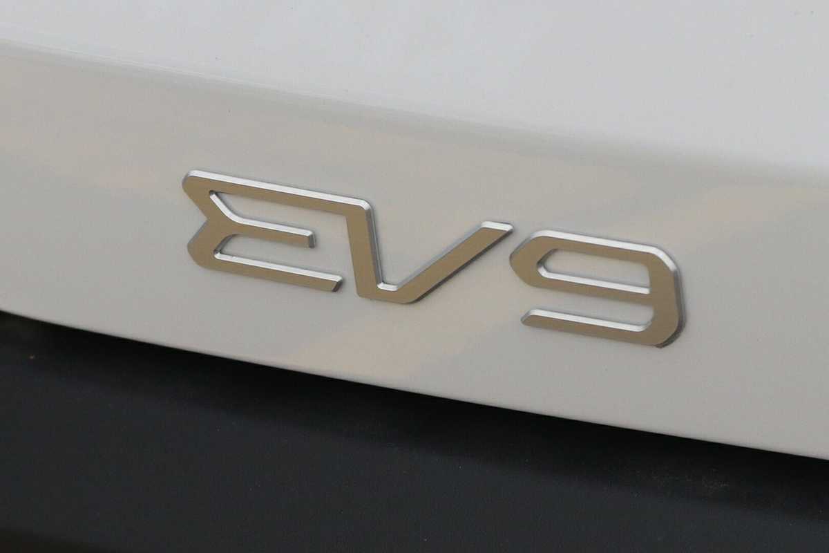 2024 Kia EV9 Air MV