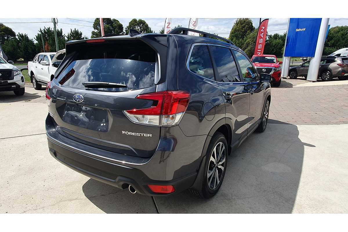 2023 Subaru Forester 2.5i Premium S5