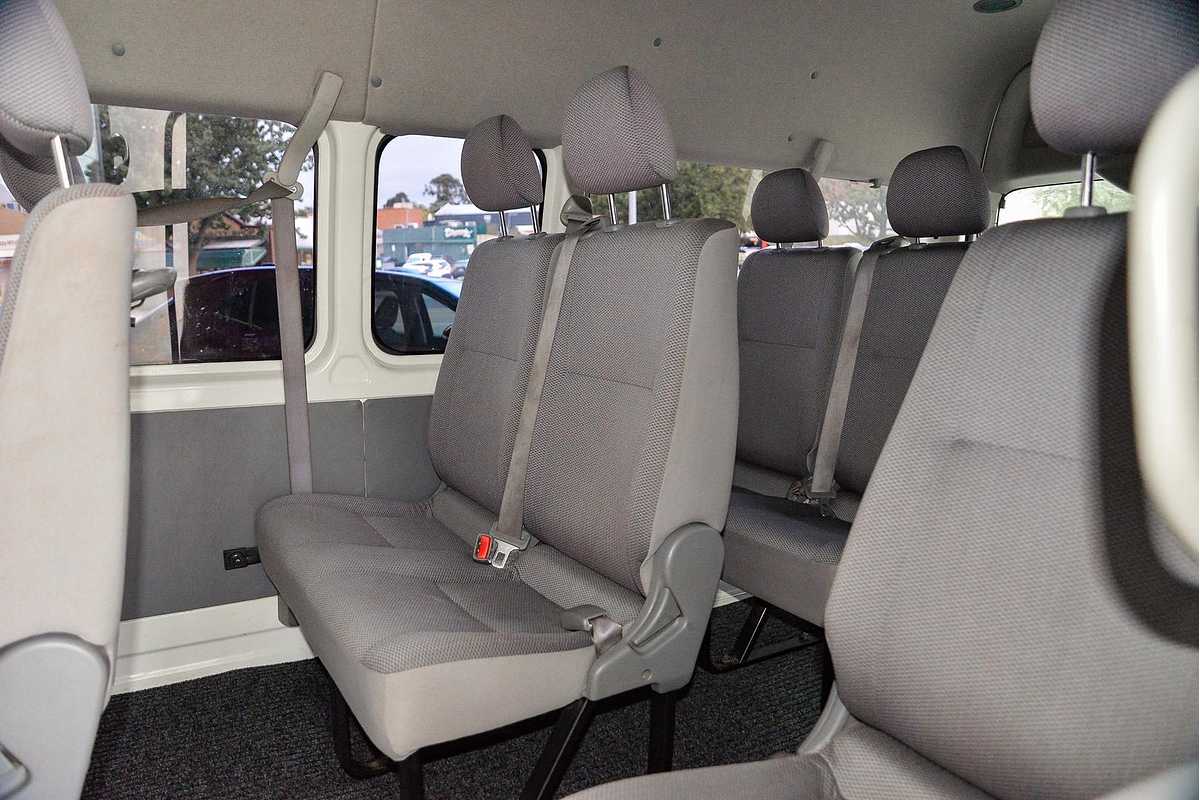 2009 Toyota Hiace Commuter TRH223R