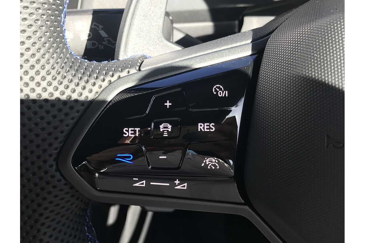 2024 Volkswagen T-Roc R D11