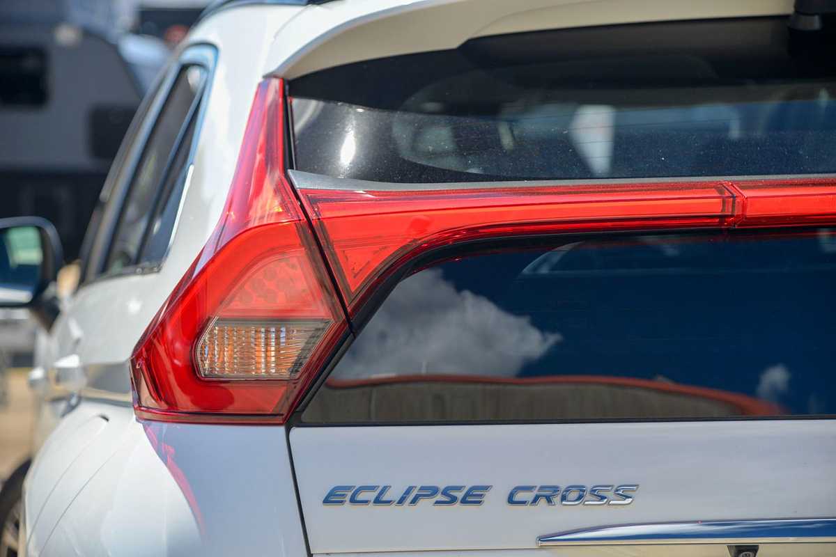 2017 Mitsubishi Eclipse Cross Exceed YA