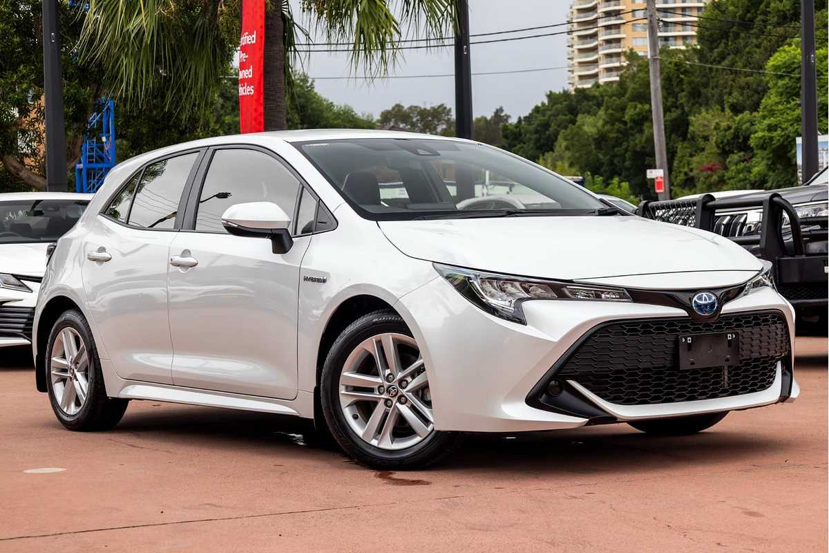 SOLD 2021 Toyota Corolla Ascent Sport Hybrid in White | Used Hatch ...