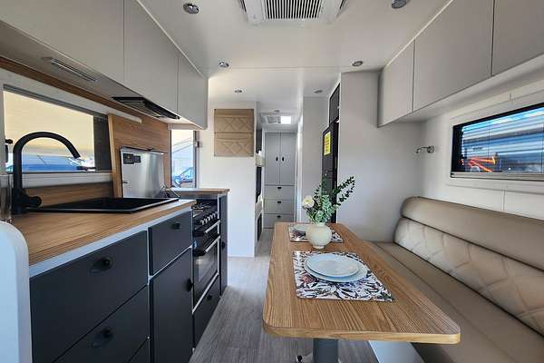2023 KOKODA Force 8 22.6" - Family Caravan