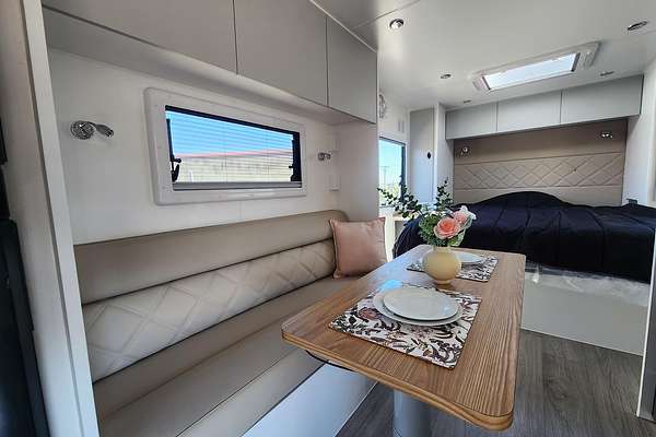 2023 KOKODA Force 8 22.6" - Family Caravan