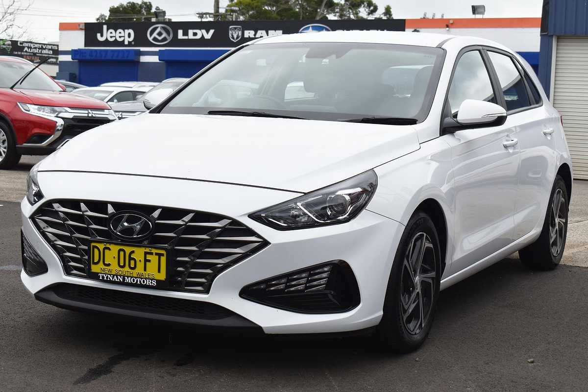 SOLD 2021 Hyundai i30 in White Used Hatch Albion Park Rail NSW