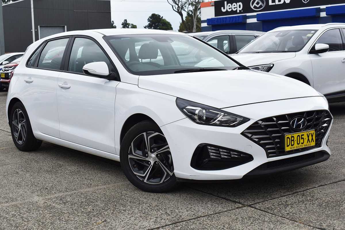 SOLD 2021 Hyundai i30 in White Used Hatch Albion Park Rail NSW
