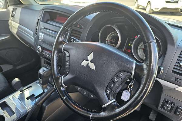 2013 Mitsubishi Pajero GLX-R NW