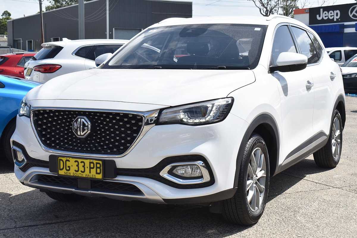 SOLD 2022 MG HS Vibe in White Used SUV Albion Park Rail NSW