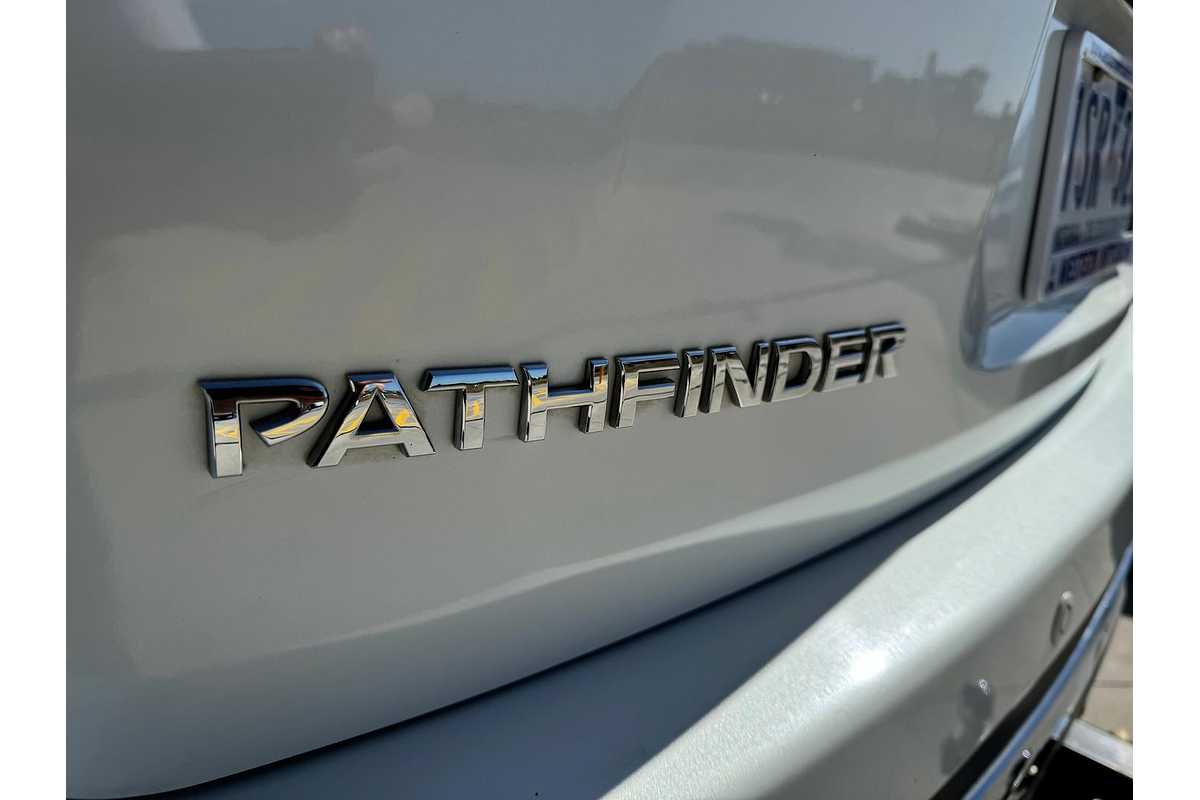 2016 Nissan Pathfinder ST R52