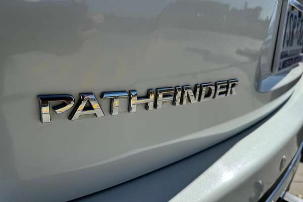 2016 Nissan Pathfinder ST R52