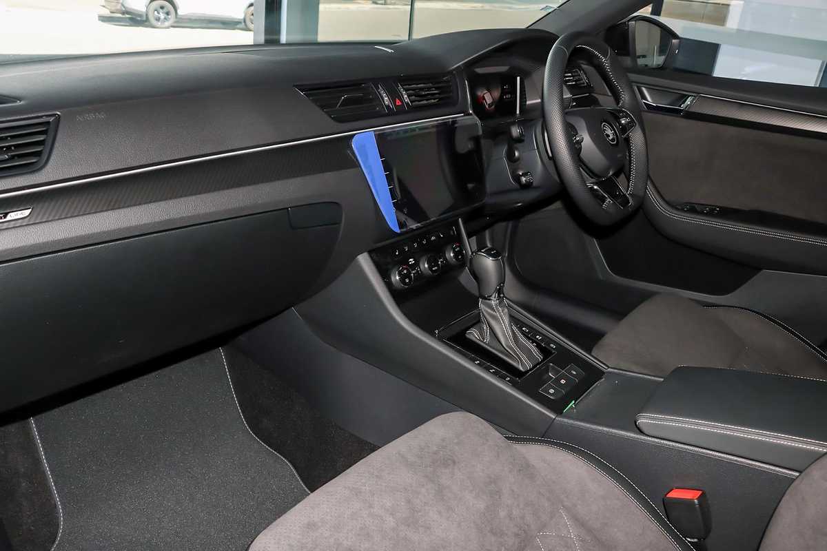 2023 SKODA Superb 206TSI SportLine NP