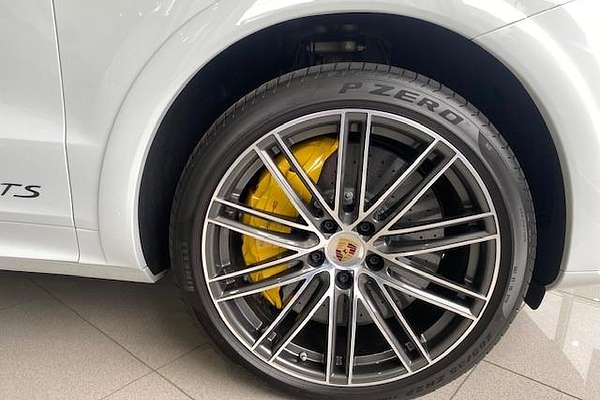 2022 Porsche Cayenne GTS 9YA