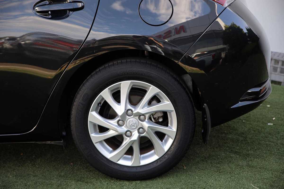SOLD 2016 Toyota Corolla Hybrid Used Hatch Hoppers Crossing VIC
