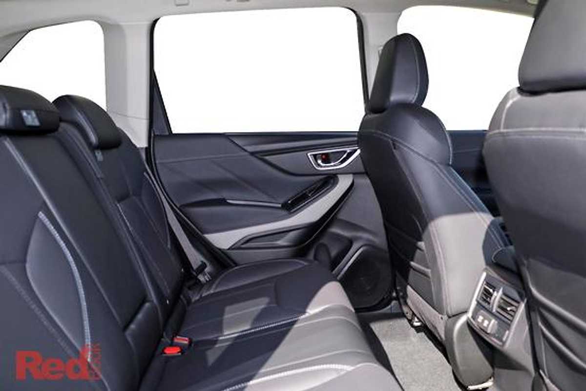 2024 Subaru Forester 2.5i-S S5