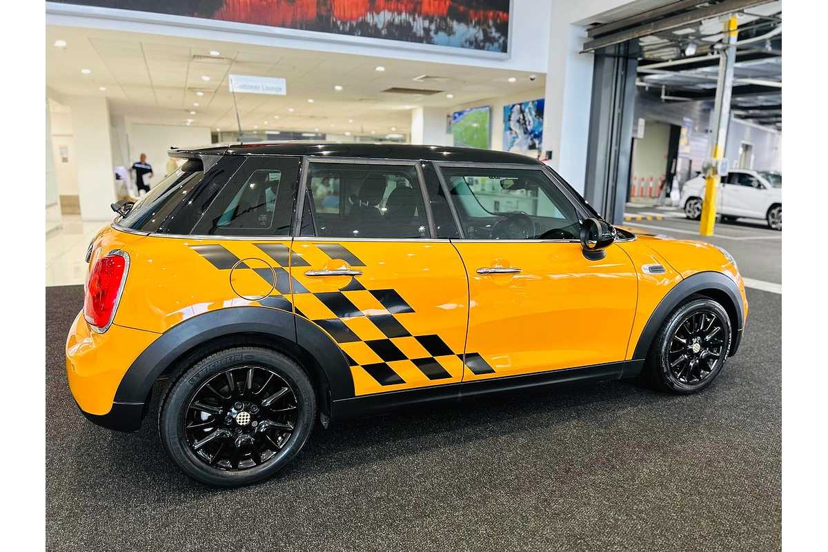 2016 MINI Hatch Cooper F55