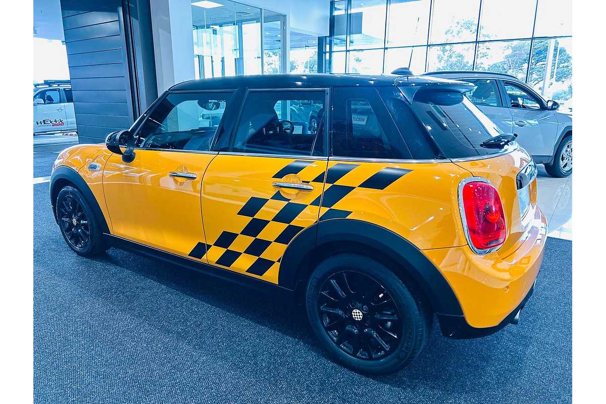 2016 MINI Hatch Cooper F55