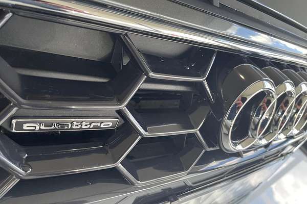 2022 Audi A4 45 TFSI S line B9