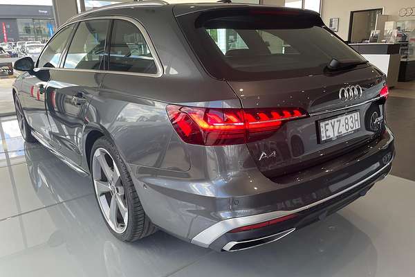 2022 Audi A4 45 TFSI S line B9