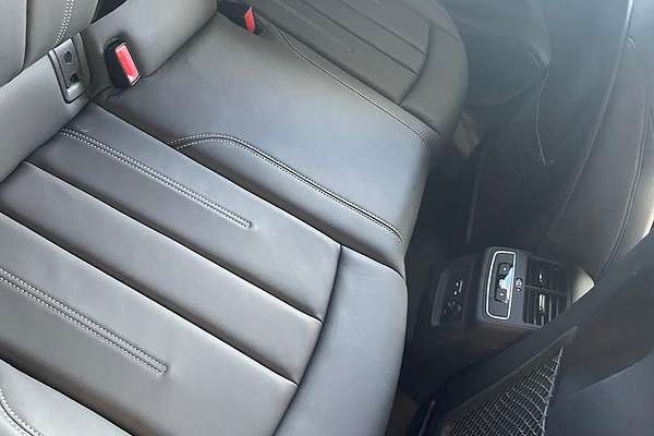 2022 Audi A4 45 TFSI S line B9