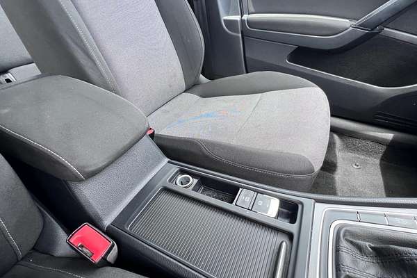 2016 Volkswagen Golf 92 TSI Trendline AU MY17