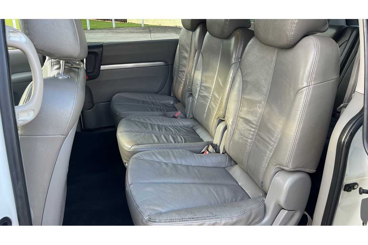 2010 Kia Carnival S VQ MY11