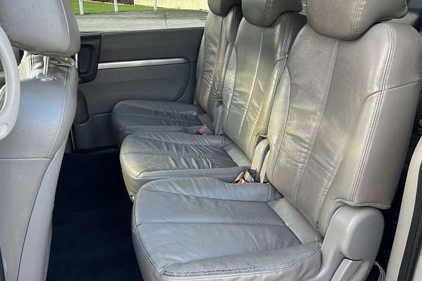 2010 Kia Carnival S VQ MY11