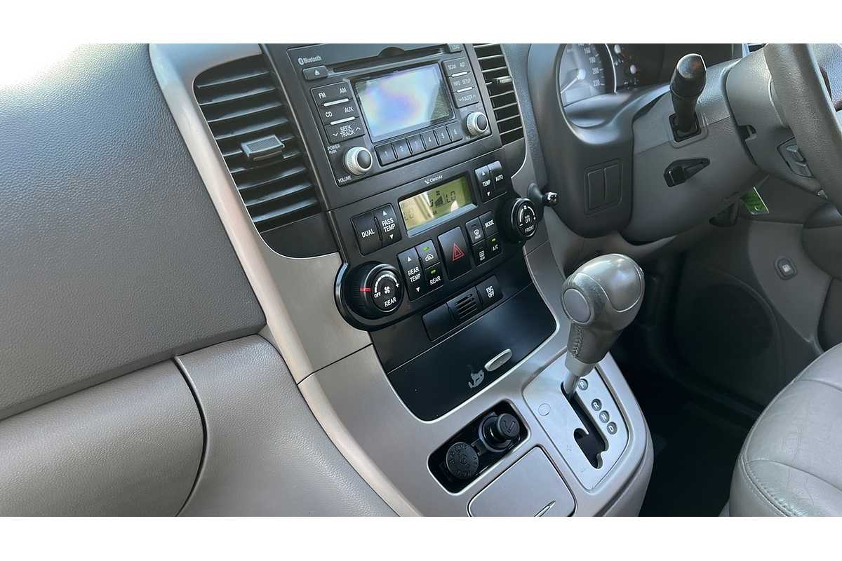 2010 Kia Carnival S VQ MY11