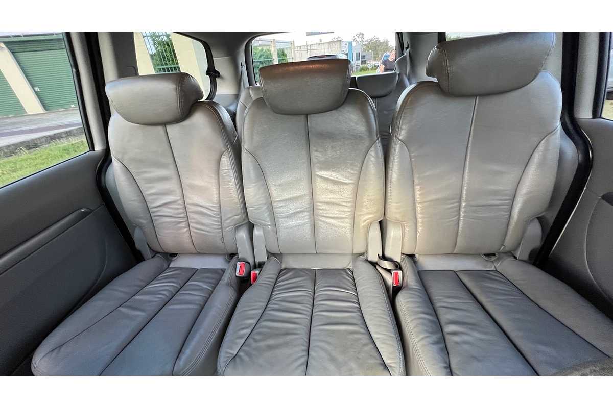 2010 Kia Carnival S VQ MY11