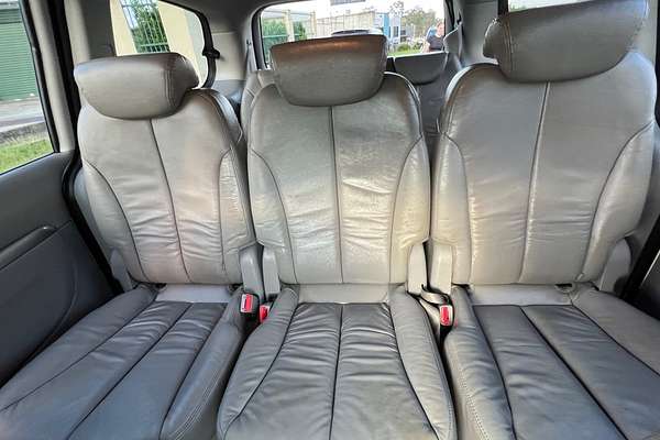2010 Kia Carnival S VQ MY11
