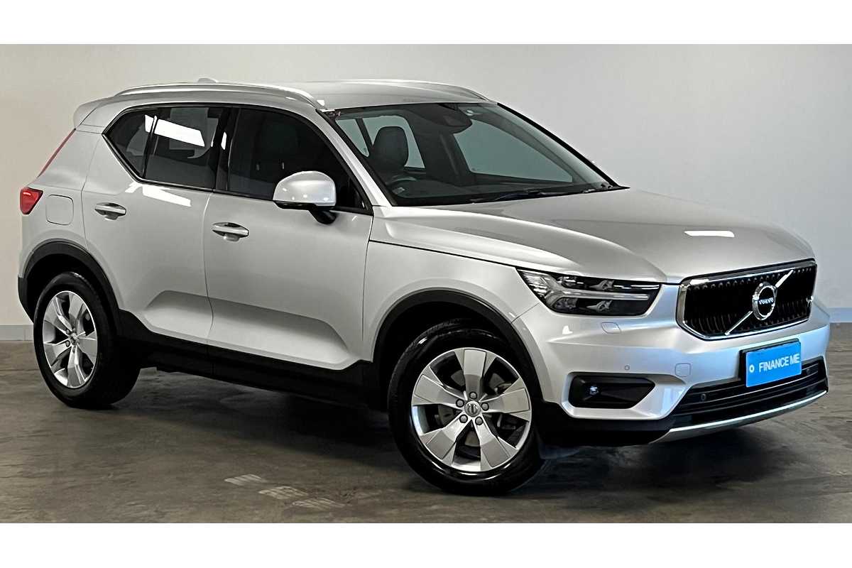 2019 Volvo XC40 T4 Momentum