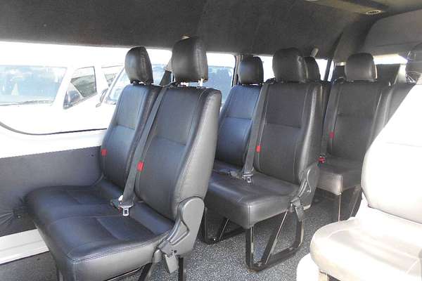 2016 Toyota Hiace COMMUTER KDH223R MY16