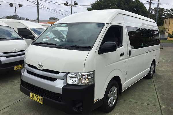 2017 Toyota Hiace COMMUTER TRH223R MY16