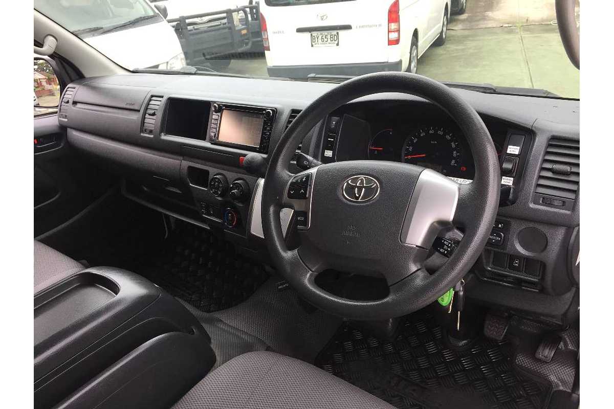 2017 Toyota Hiace COMMUTER TRH223R MY16