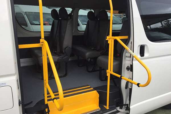 2017 Toyota Hiace COMMUTER TRH223R MY16