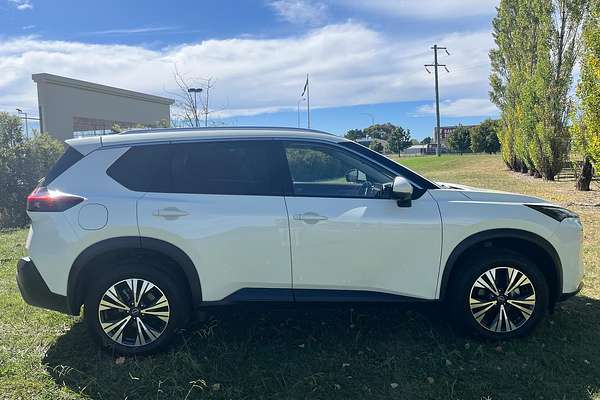 2022 Nissan X-TRAIL ST-L T33