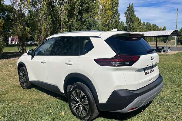 2022 Nissan X-TRAIL ST-L T33