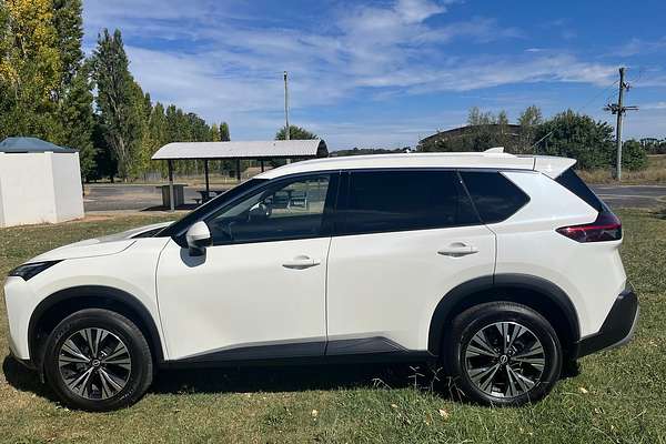 2022 Nissan X-TRAIL ST-L T33